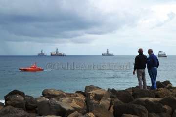 Simulacro de vertido de hidrocarburos en la playa de Jinámar-Telde (Foto TA y Antonio Alí)